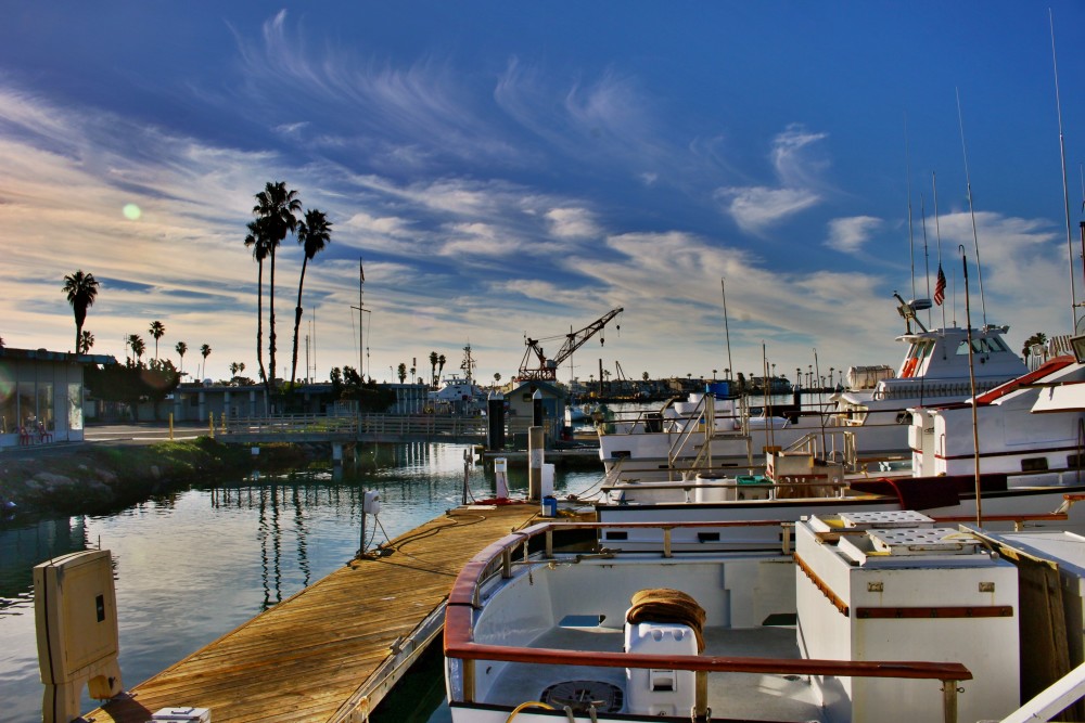 HDRtist HDR - http://www.ohanaware.com/hdrtist/