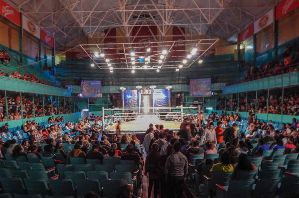 The arena filling up as the show was about to start. 